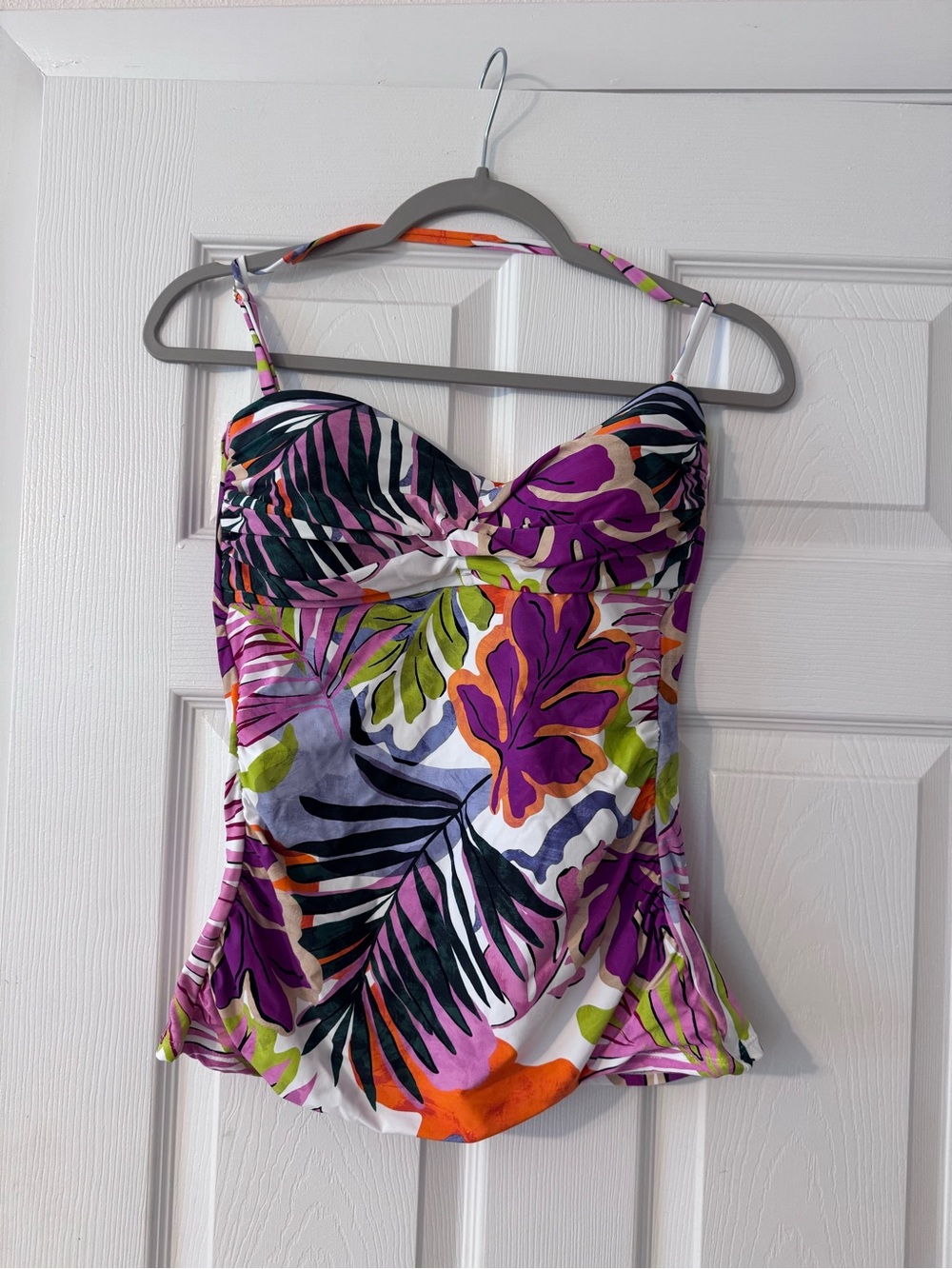 Women's Mod Tropical Twist Front Bandeaukini Swim Top